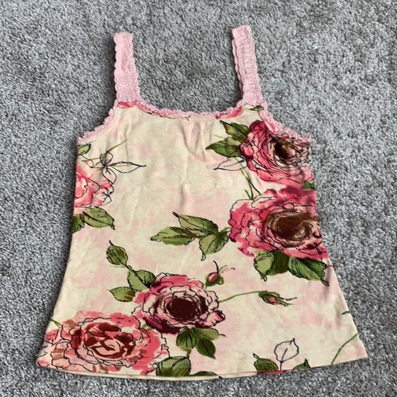 Beautiful floral summer top with crochet 🤩 - Picture 2 of 4